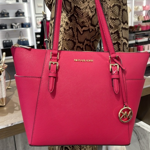 MICHAEL KORS
Jet Set Large Crossgrain Leather Top-Zip Charlotte Tote Bag
NWT - Picture 2 of 16